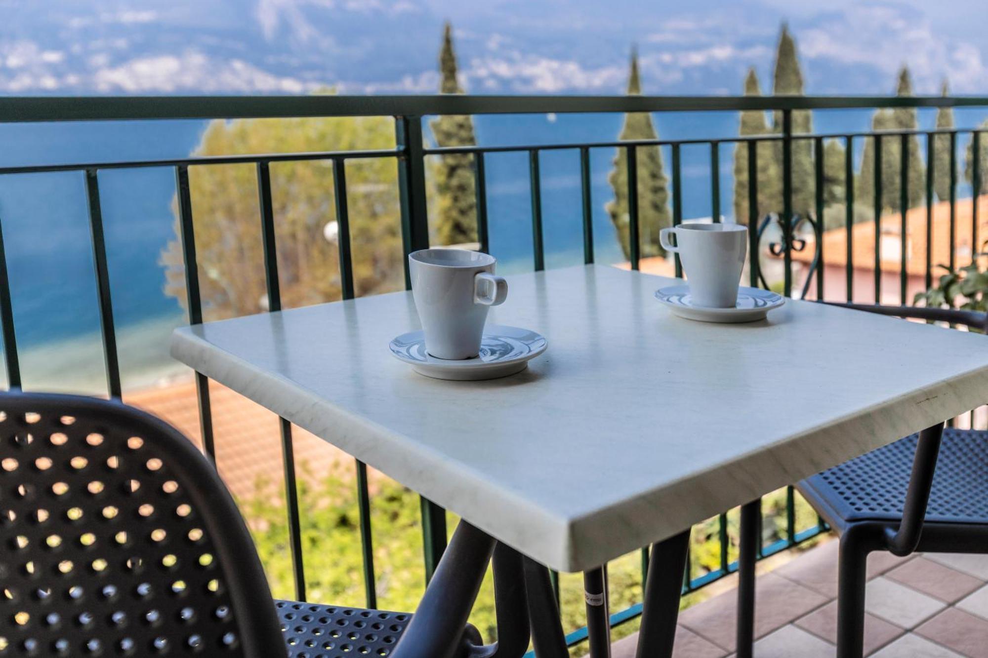 Residence Solei Classic & Plus Brenzone sul Garda Buitenkant foto